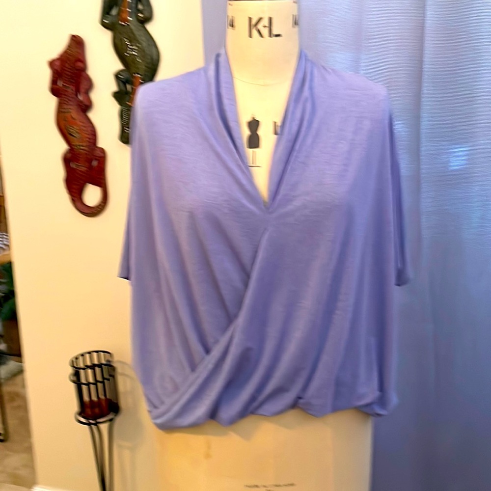 NWT Lucy Yoga Flow top in cool lilac size XL